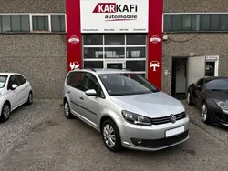 Silber Gebraucht 2012 VW Touran Trendline Van / Kleinbus | 5.590 € (Etwas zu teuer)