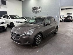 Grau Gebraucht 2017 Mazda 2 Go Limousine | 6.750 €