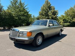 Grün Gebraucht 1984 Mercedes E280 Limousine | 8.900 €