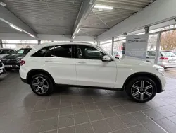 Polarweiss Gebraucht 2021 Mercedes GLC200 Advanced SUV | 34.700 € (Fairer Preis)