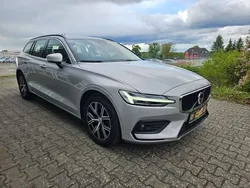 Silver dawn / metallic Gebraucht 2023 Volvo V60 Core Kombi | 32.950 € (Superpreis)
