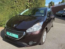 Dunkel schwarz metallic Gebraucht 2013 Peugeot 208 Active Kleinwagen | 6.500 € (Fairer Preis)