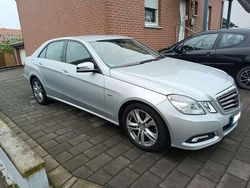 Silber Gebraucht 2009 Mercedes E220 Avantgarde Limousine | 11.700 € (Etwas zu teuer)