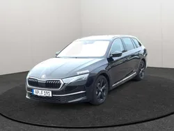 Schwarzmagic perleffekt (schwarz) Gebraucht 2024 Skoda Octavia Selection Kombi | 41.422 € (Teuer)