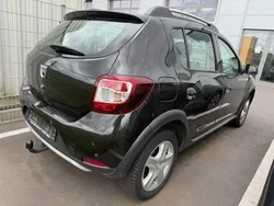 Schwarz Gebraucht 2013 Dacia Sandero Prestige Kleinwagen | 5.900 € (Fairer Preis)