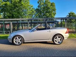 Silber Gebraucht 2000 Mercedes SLK320 Cabrio | 5.600 € (Etwas zu teuer)