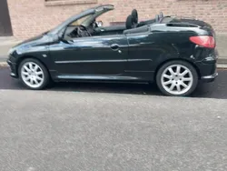 Schwarz Gebraucht 2004 Peugeot 206 CC Cabrio | 1.500 €