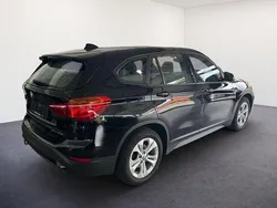 Schwarz schwarz schwarz Gebraucht 2020 BMW X1 Advantage SUV | 18.749 € (Etwas zu teuer)