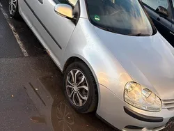 Silber Gebraucht 2005 VW Golf IV Coupé | 500 €