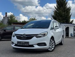 Weiß Gebraucht 2017 Opel Zafira Business Innovation Van / Kleinbus | 8.390 € (Guter Preis)