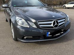 Grau Gebraucht 2011 Mercedes E250 Elegance Coupé | 11.900 € (Fairer Preis)