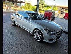 Silber Gebraucht 2013 Mercedes CLS500 Limousine | 35.999 €