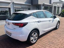 Weiß Gebraucht 2016 Opel Astra Business Limousine | 7.299 € (Superpreis)