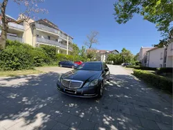 Grau Gebraucht 2011 Mercedes E220 Limousine | 9.350 € (Fairer Preis)