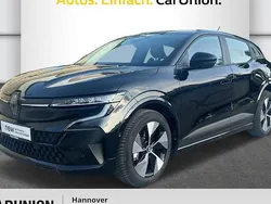 Arktiksweiß, dach black pearlschwarz Gebraucht 2023 Renault Mégane Komfort Limousine | 33.975 € (Guter Preis)