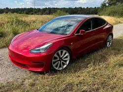 Rot Gebraucht 2020 Tesla Model 3 Long Range Limousine | 24.500 € (Teuer)