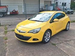 Gelb Gebraucht 2011 Opel Astra GTC Coupé | 6.799 € (Etwas zu teuer)