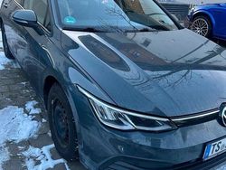 Grau Gebraucht 2020 VW Golf VIII Life Kombi | 19.990 € (Fairer Preis)