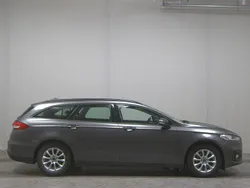 Grau Gebraucht 2022 Ford Mondeo Trend Limousine | 15.980 € (Guter Preis)