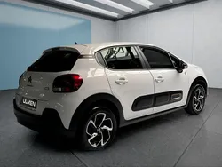 Weiß Gebraucht 2023 Citroën C3 PureTech Kleinwagen | 14.499 € (Fairer Preis)