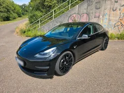 Schwarz Gebraucht 2019 Tesla Model 3 Standard Range Plus Limousine | 22.450 €