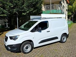 Weiß Gebraucht 2022 Opel Combo Edition Van / Kleinbus | 13.000 € (Superpreis)