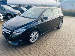 Schwarz Gebraucht 2018 Mercedes B180 Van / Kleinbus | 15.490 € (Guter Preis)