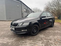 Schwarz Gebraucht 2019 Skoda Octavia Kombi | 19.200 € (Fairer Preis)