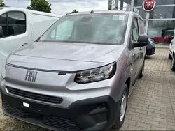Grau Neu 2025 Fiat Doblò Van / Kleinbus | 28.229 € (Teuer)