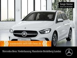Weiß Gebraucht 2024 Mercedes B200 Advanced Van / Kleinbus | 29.390 € (Superpreis)