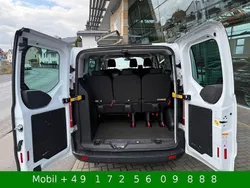 Weiß Gebraucht 2015 Ford Transit Custom Trend Kombi | 12.250 € (Teuer)