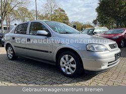 Silber Gebraucht 2001 Opel Astra Limousine | 1.890 € (Etwas zu teuer)
