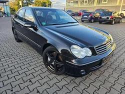 Schwarz Gebraucht 2006 Mercedes C230 Avantgarde Limousine | 4.300 € (Fairer Preis)