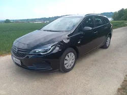 Schwarz Gebraucht 2017 Opel Astra Selection Kombi | 6.699 € (Guter Preis)