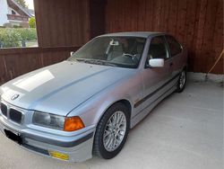 Silber Gebraucht 1997 BMW 323 Sport Line Limousine | 10.000 €