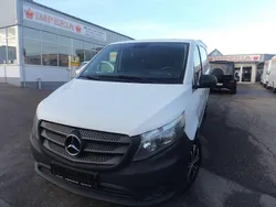 Weiß Gebraucht 2015 Mercedes Vito Van / Kleinbus | 9.518 €