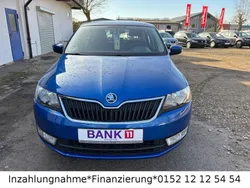 Blau Gebraucht 2016 Skoda Rapid Ambition Kombi | 8.000 € (Fairer Preis)