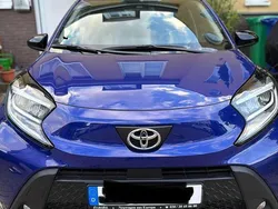Blau Gebraucht 2024 Toyota Aygo Business Edition Kleinwagen | 15.200 € (Fairer Preis)