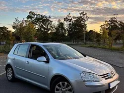 Grau Gebraucht 2004 VW Golf IV Comfortline Kleinwagen | 4.500 € (Teuer)