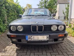 Grau Gebraucht 1989 BMW 316 Limousine | 12.999 €