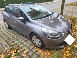 Grau Gebraucht 2016 Renault Clio IV Limousine | 4.990 € (Fairer Preis)