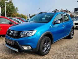 Blau Gebraucht 2017 Dacia Sandero Celebration Kleinwagen | 7.500 € (Guter Preis)