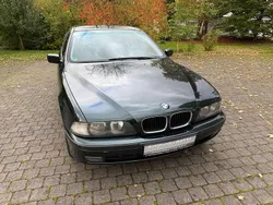 Dunkel grün Gebraucht 2000 BMW 520 Limousine | 5.990 € (Teuer)