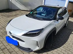 Weiß Gebraucht 2023 Toyota Yaris Cross Comfort SUV | 27.900 € (Etwas zu teuer)