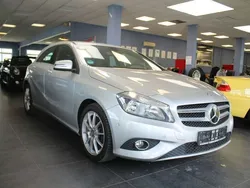 Polarsilber metallic Gebraucht 2013 Mercedes A180 Urban Limousine | 12.980 € (Fairer Preis)