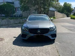 Grau Gebraucht 2017 Mercedes E220 AMG line Limousine | 24.000 € (Fairer Preis)