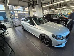 Silber Gebraucht 2017 Mercedes 220 Cabrio | 29.500 €