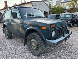 Grün Gebraucht 2010 Lada niva SUV | 4.000 € (Guter Preis)