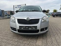 Grau Gebraucht 2009 Skoda Fabia Classic Kleinwagen | 1.499 € (Fairer Preis)