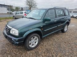 Grün Gebraucht 2002 Suzuki Grand Vitara Comfort+ SUV | 2.499 € (Fairer Preis)